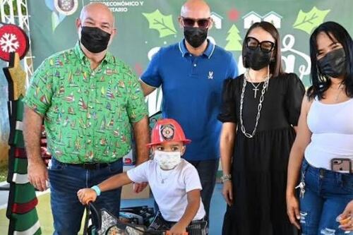 Entregan juguetes a niños de Fajardo y Luquillo ante la llegada de la Navidad