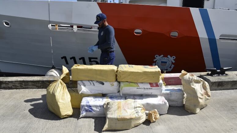 Autoridades decomisan 901 libras de cocaína valoradas en más de $10 millones.