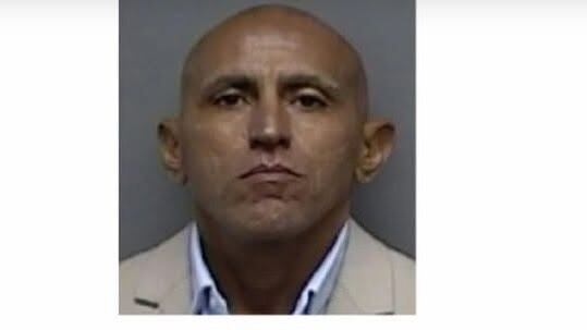 Exteniente Alberto Rivera Ortiz.