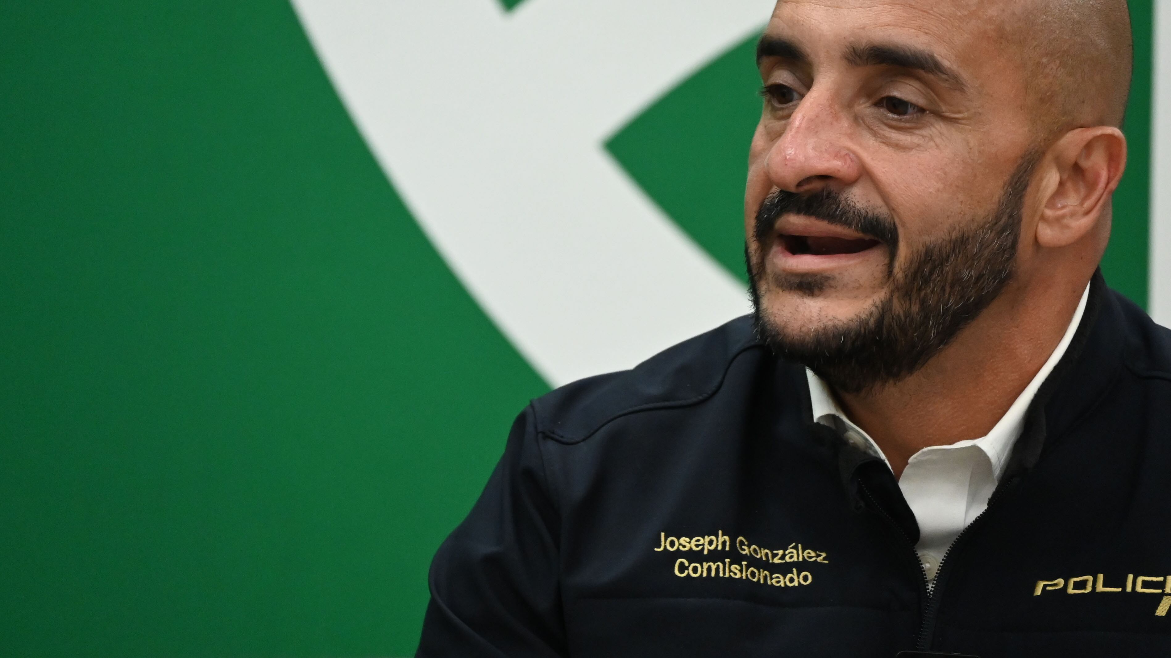 Entrevista al Comisionado de la Policía, Joseph González