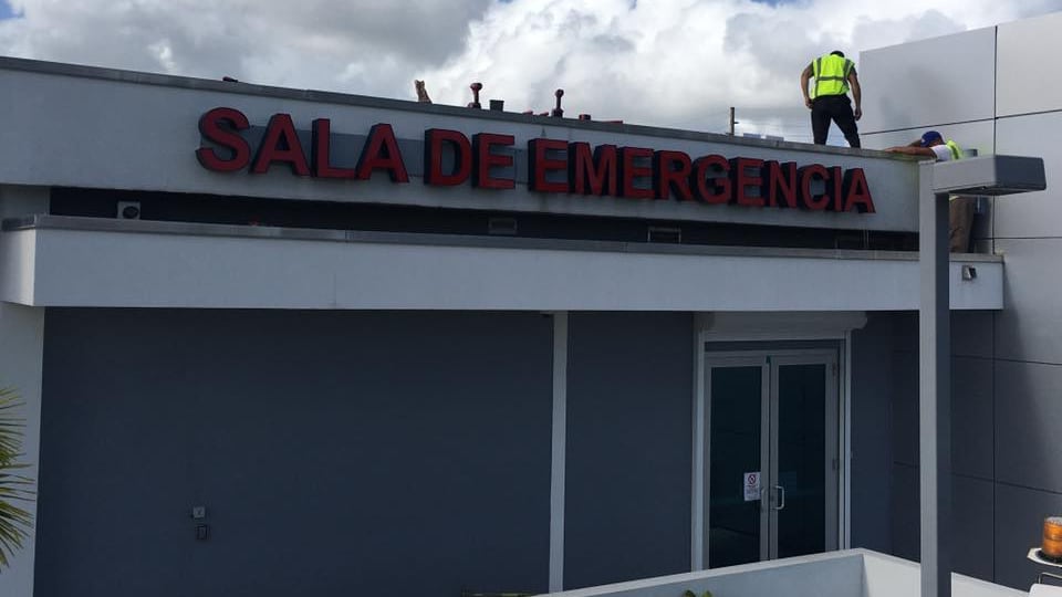 Imagen de fachada de sala de emergencias de Cossma Las Piedras.
