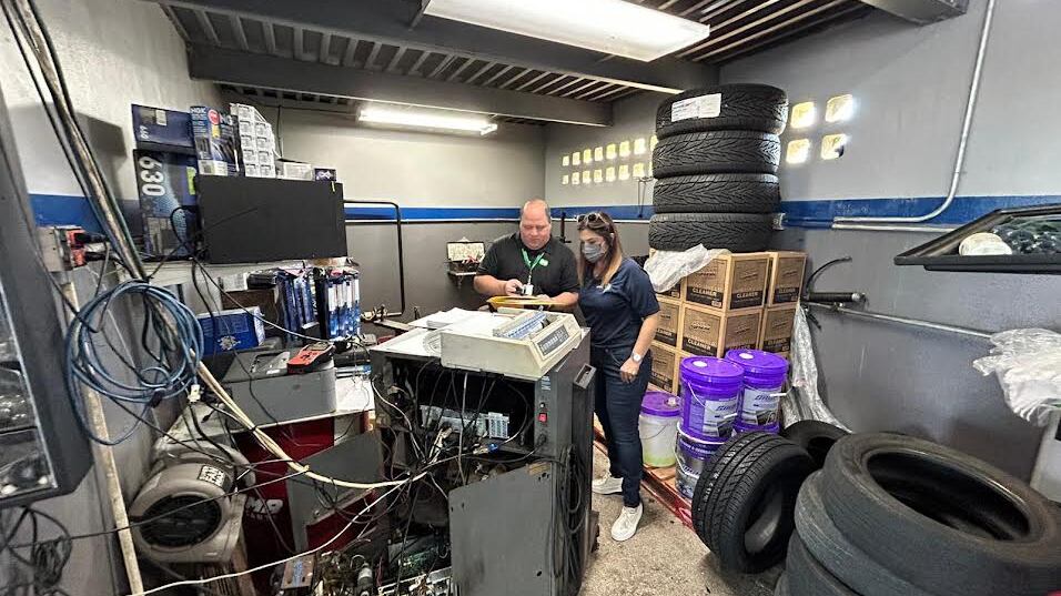 La agencia realizó vistas a centros de inspección.