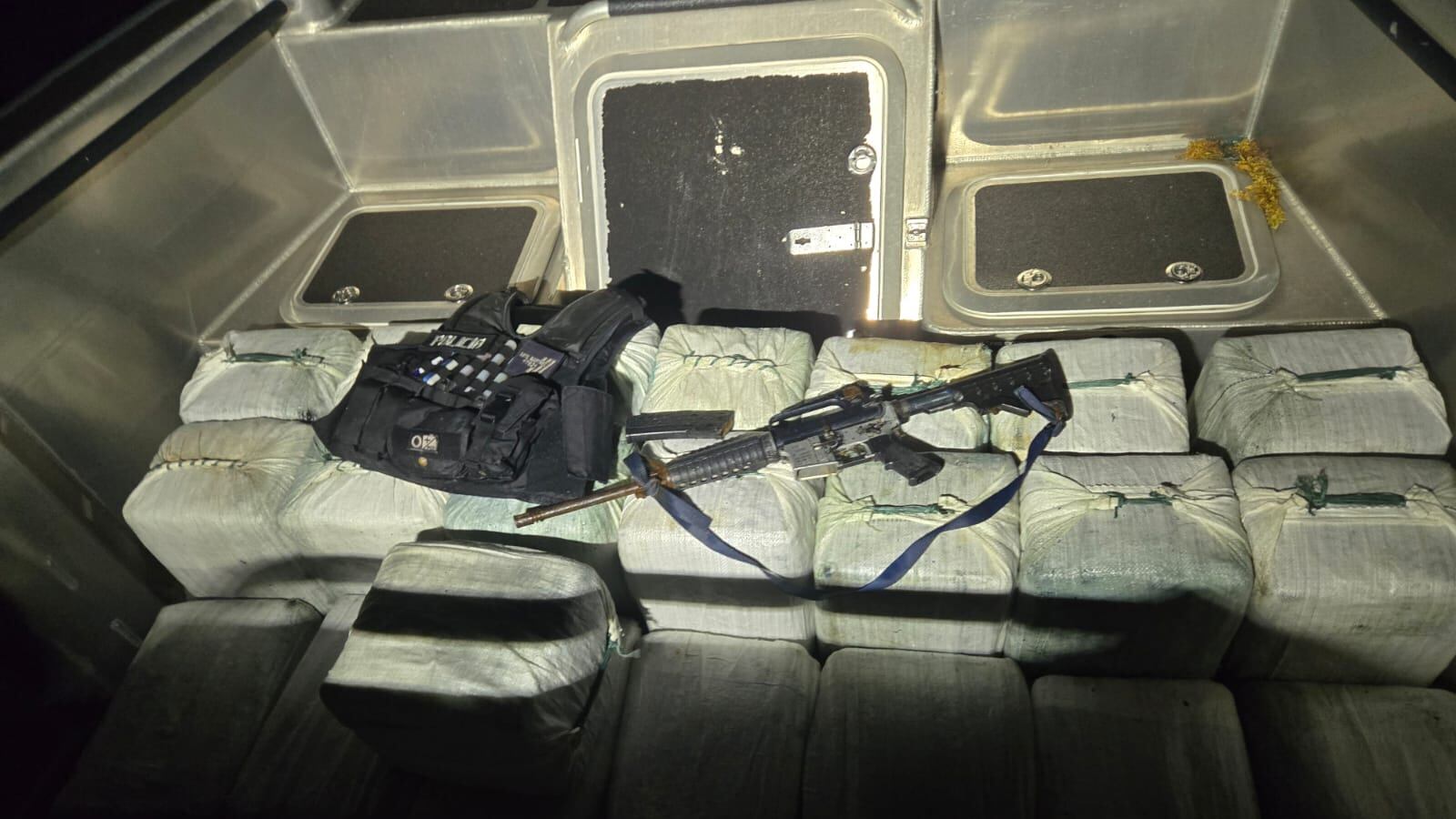 Intervienen embarcación con 524 kilos de cocaína al sur de Cabo Rojo.