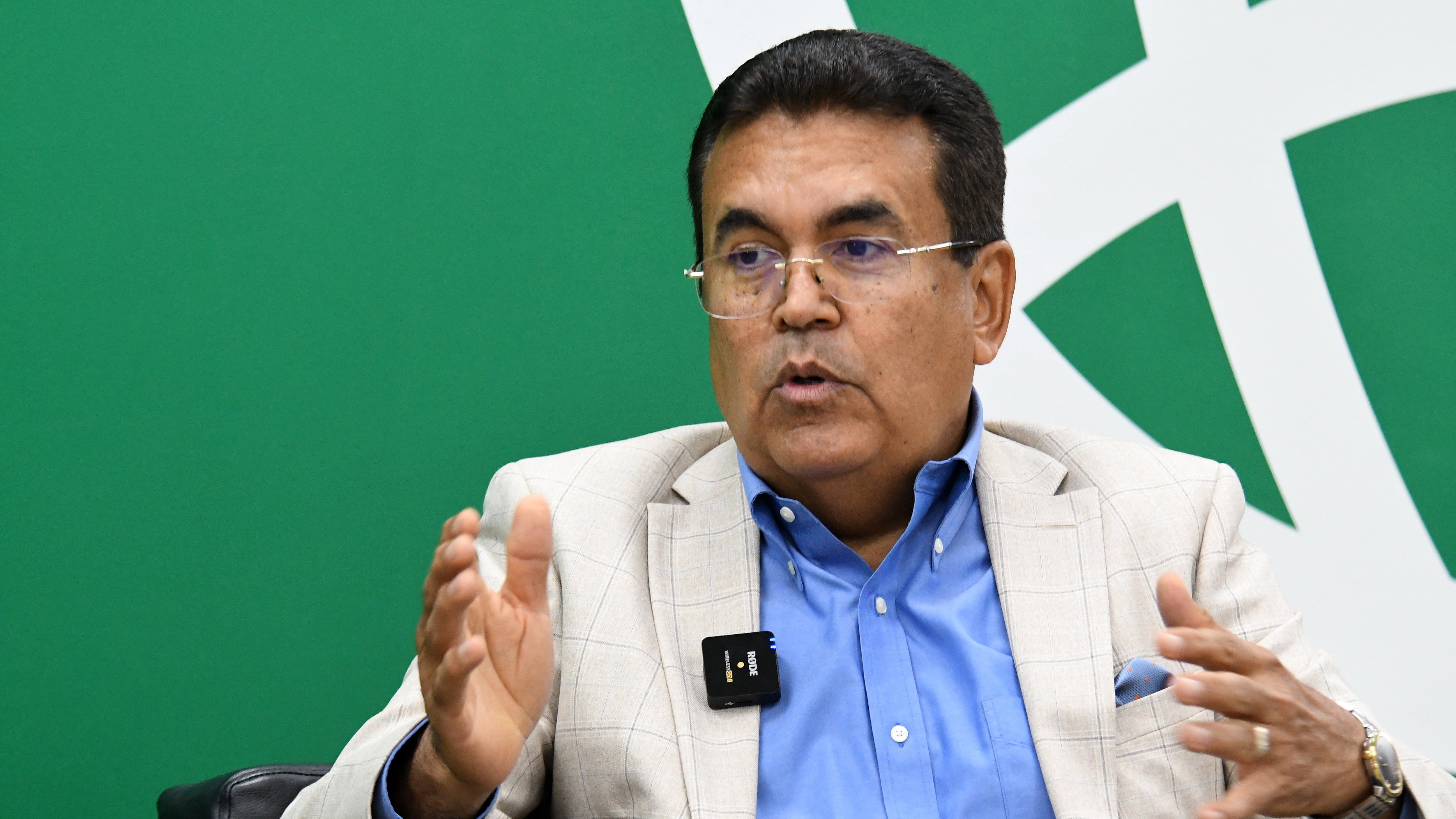 El candidato a la gobernación por el Partido Dignidad, Javier jimenez