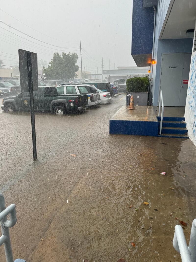 carreteras inundadas por fuertes lluvias