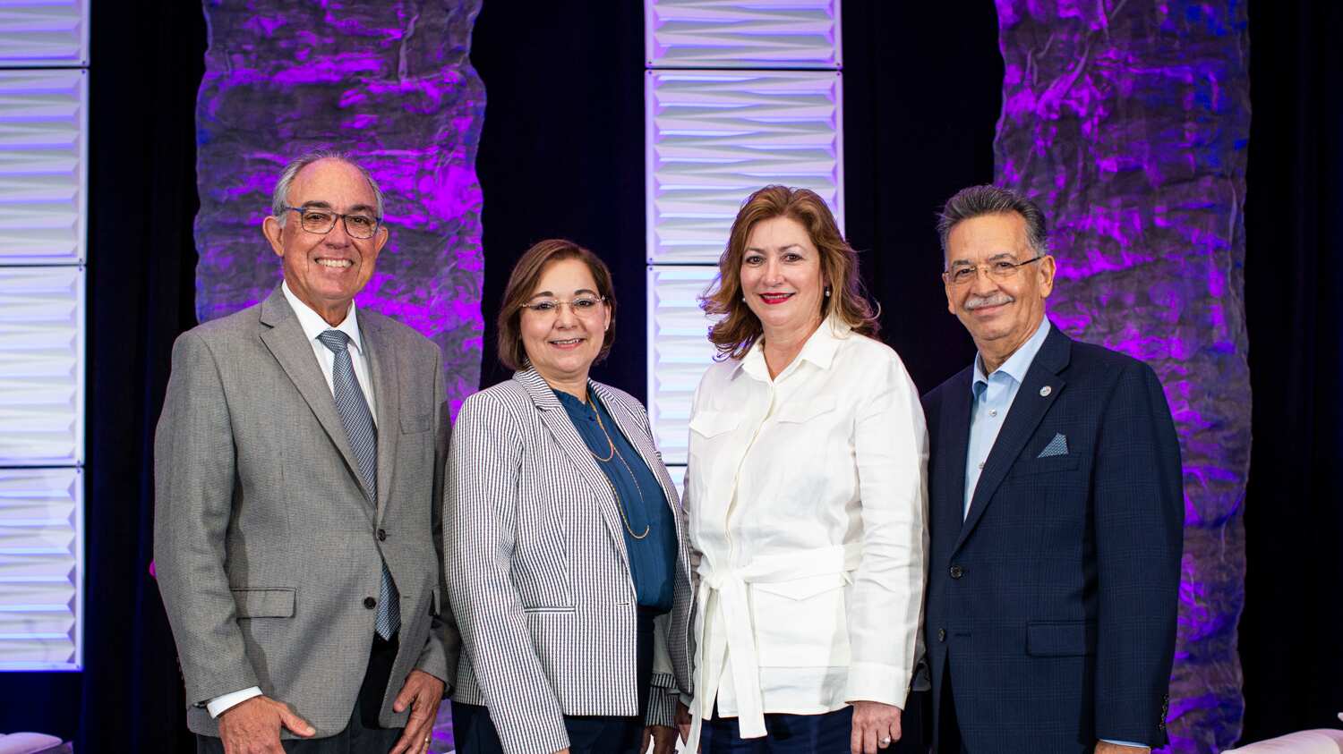 Iván Román, consultor a la Junta de Directores de PIA, Ileana Quiñones, presidenta de PIA, Brenda Torres, vicepresidenta de PIA y Rafael Castro, vicepresidente de Operaciones de PIA.