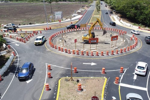Avanza construcción de rotonda en la PR-180 en Salinas