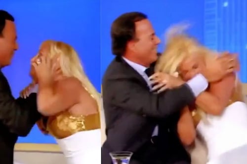 Resurge video de Julio Iglesias besando a la fuerza a una presentadora en vivo