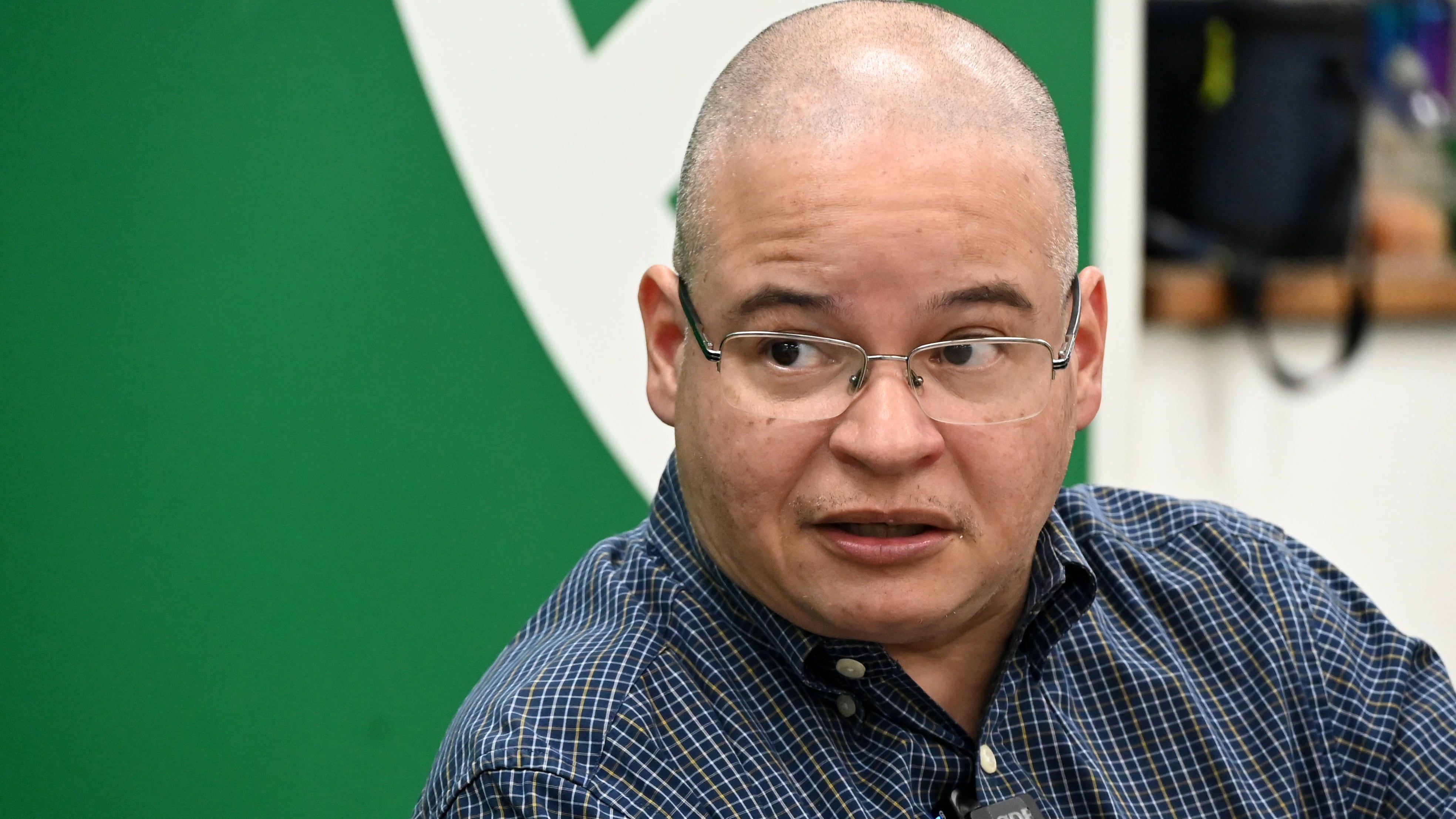 Entrevista al Secretario de Salud, dr. Victor Ramos Otero.