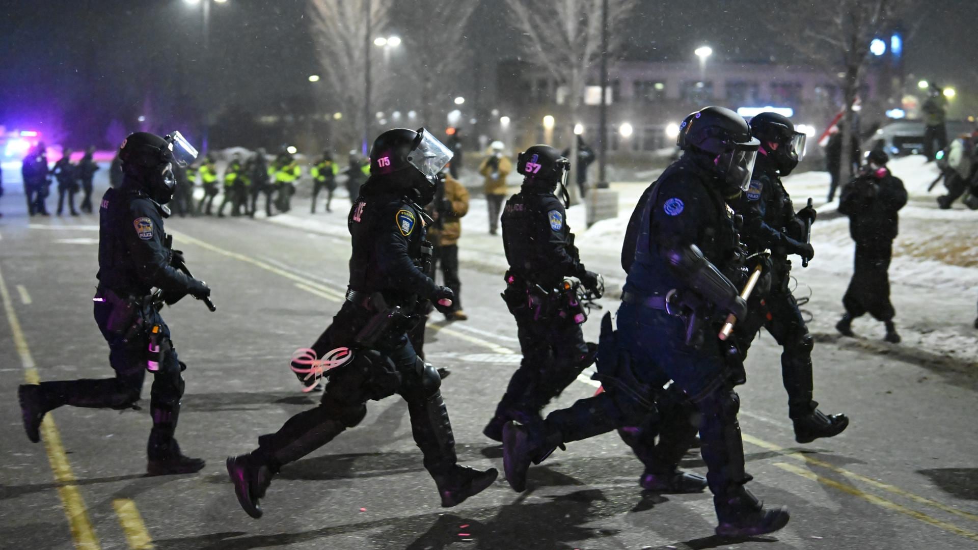 Mineápolis, tras la salida de Bovino: "Es un gran paso pero debemos seguir en las calles"