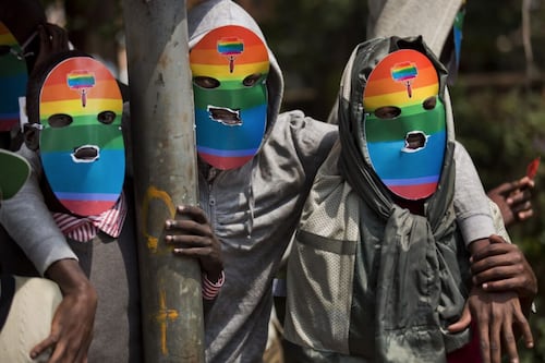 Uganda aprueba la pena de muerte a quien se identifique como LGBTQ