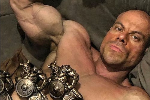 Famoso fisicoculturista fue hallado sin vida luego de una discusión con su novia