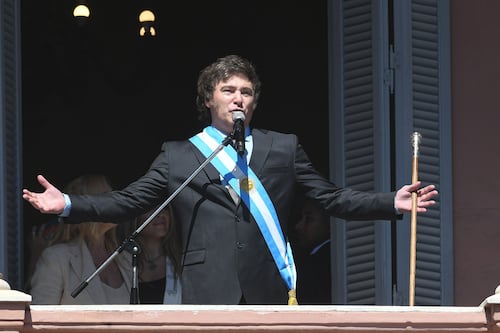 Javier Milei vende aviones presidenciales de Argentina 