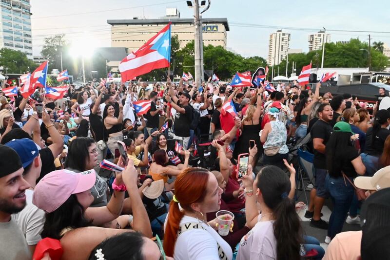 Boricuas ven La Casa de los Famosos