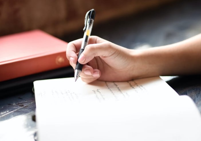 USPS exhorta a enviar cartas y tarjetas durante abril