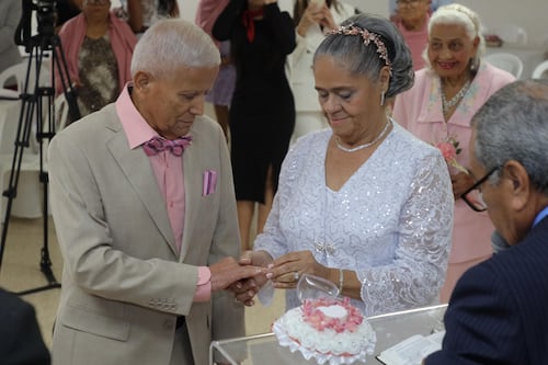 ¡Qué viva el amor! Celebran emotiva boda de adultos mayores en Río Grande