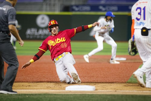 Indios de Mayagüez caen en entradas extras ante los Senadores de San Juan