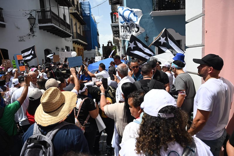Enfermeros en la calle Fortaleza.
