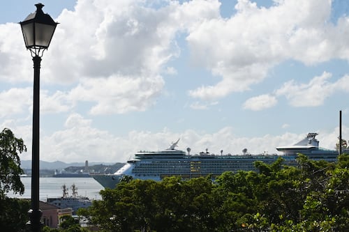 Anuncian plan especial para salida de cruceros durante las Fiestas de la Calle San Sebastián