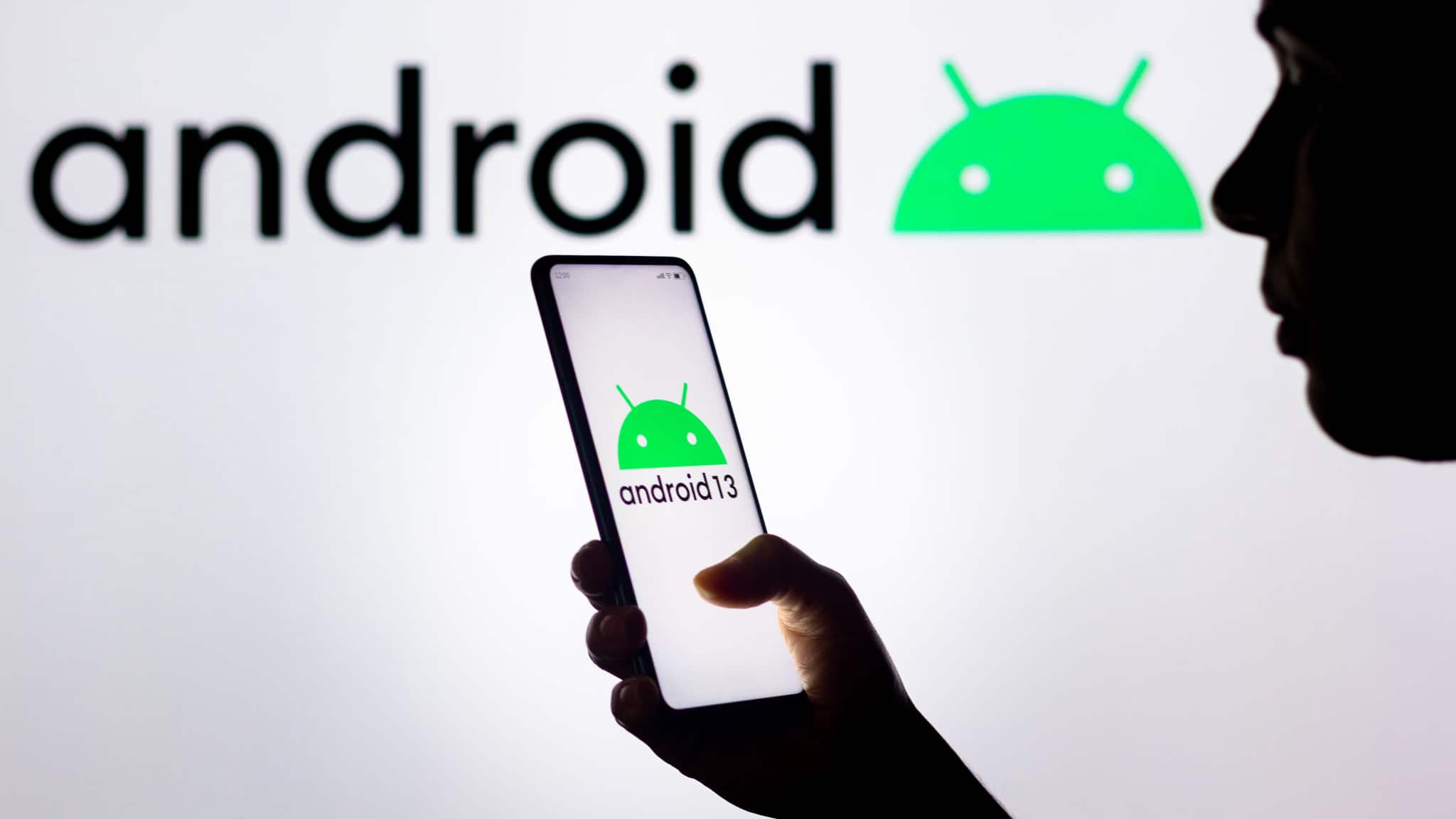 Al ser mucho más económicos, los teléfonos inteligentes con Android son más vendidos que los de Apple.