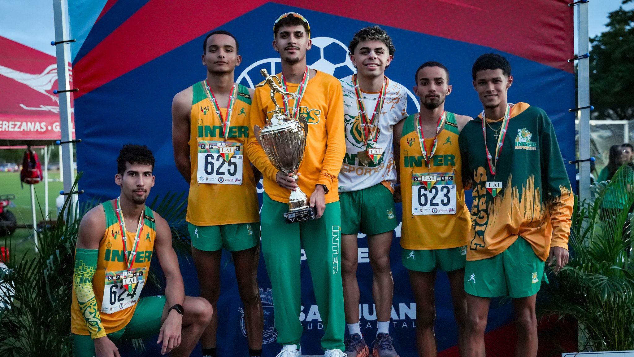 Los Tigres de la UIPR son los nuevos campeones de campo traviesa.jpeg (Luis Ortiz LAI)