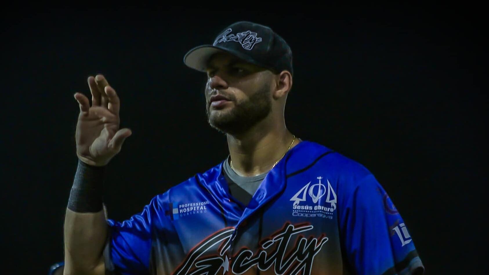 Guardabosque de los Mets de Guaynabo, Rafael Sánchez.