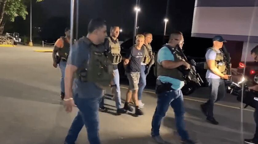 Policía arresta a un hombre sospechoso de varios ‘carjackings’.