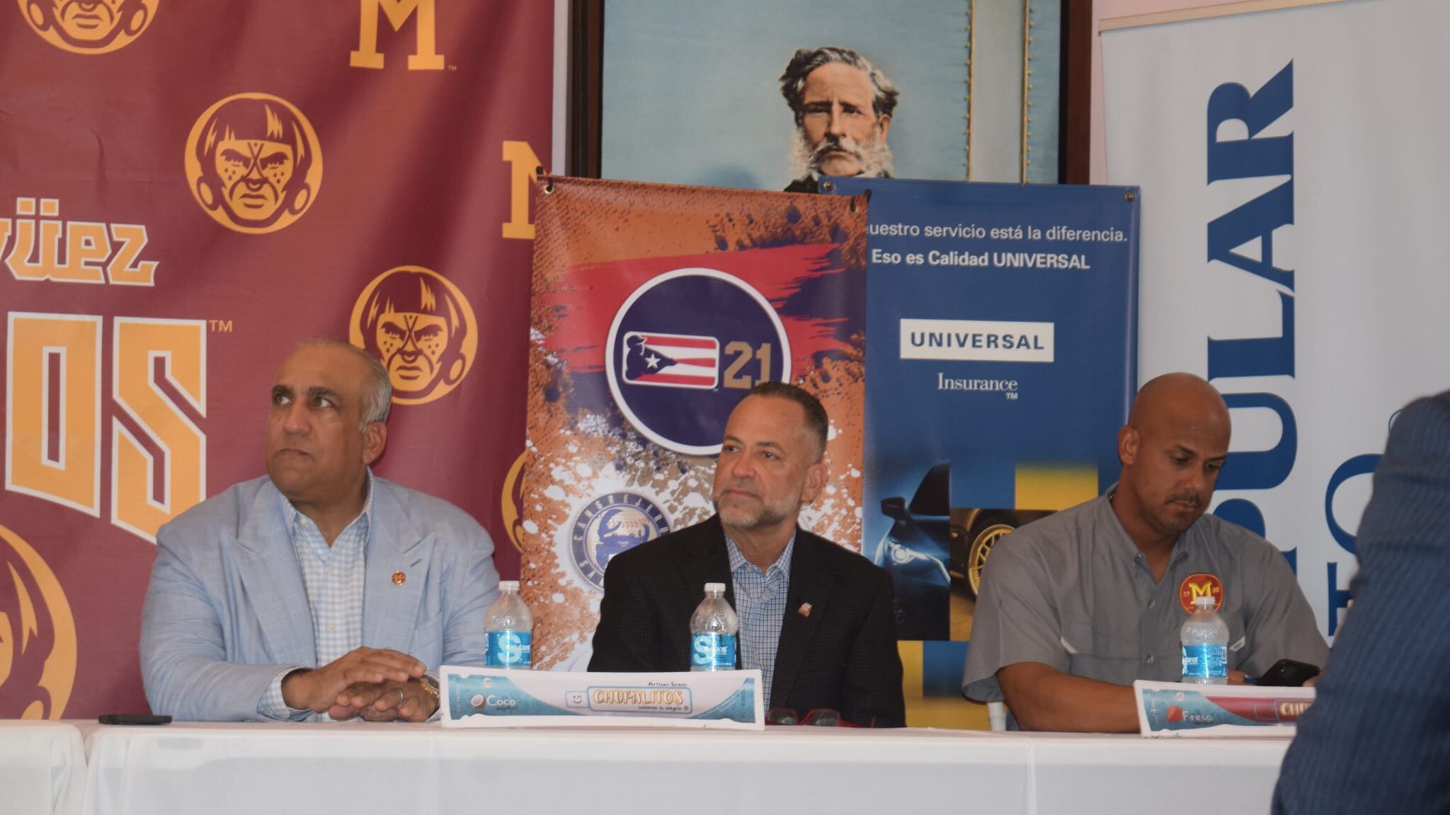 Feliciano junto a Héctor Otero y Luis Matos
