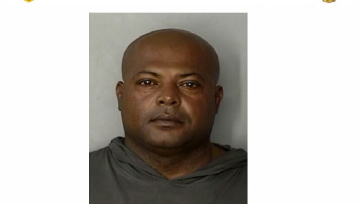 José Zayas Simmons.