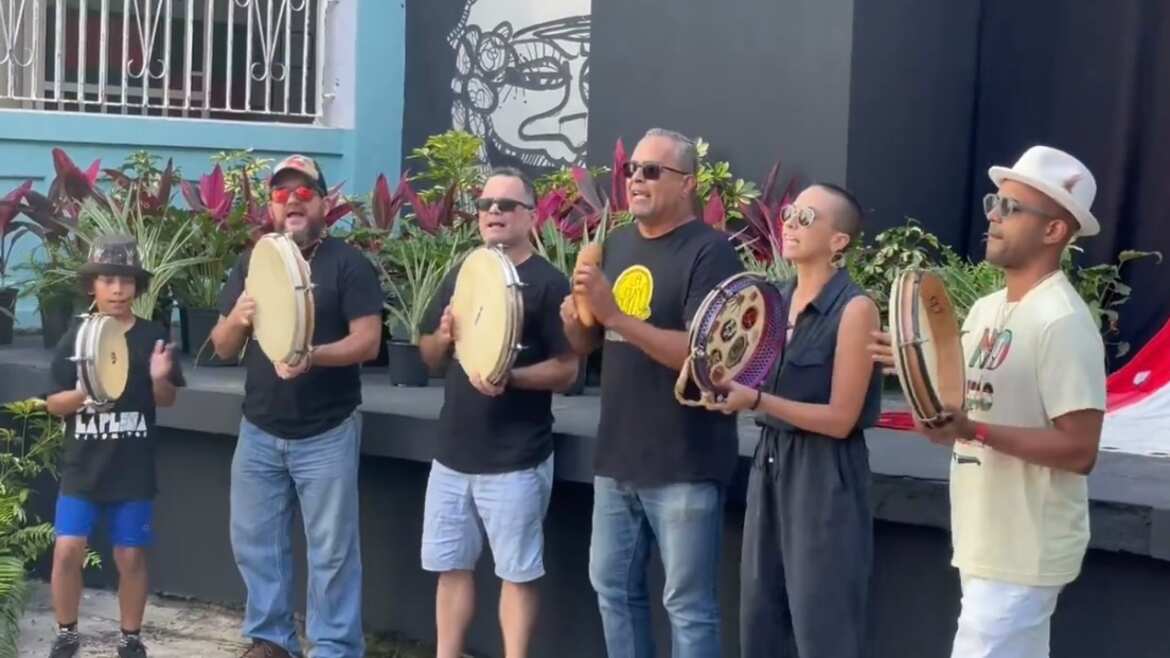 Reciben a Kamala Harris