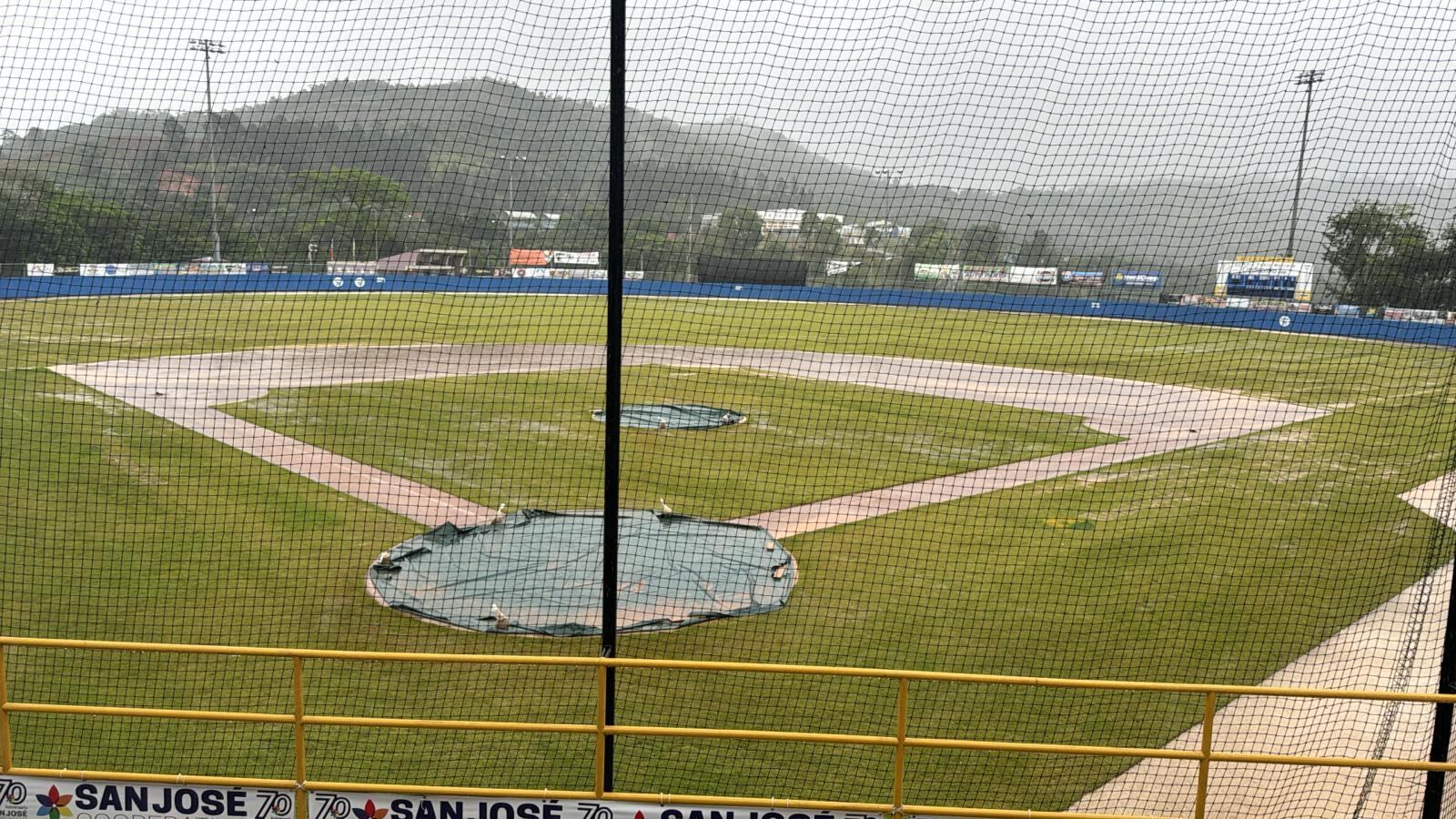 Estadio Yldefonso Solá Morales.