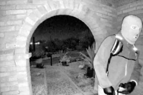 FBI divulga imágenes de un posible sospechoso en la desaparición de Nancy Guthrie