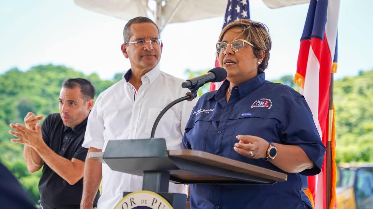 Anuncio de construcción de carretera en Patillas