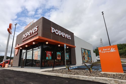 Oposición a medida que obliga informar tamaño pequeño en “fast foods”