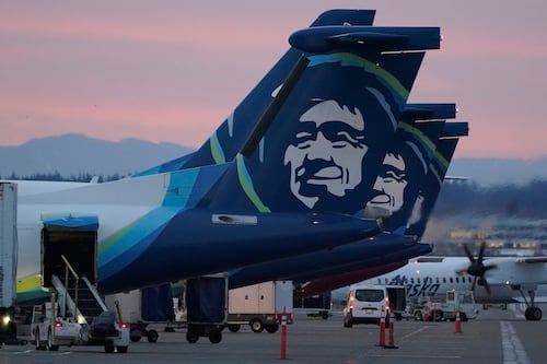 Alaska Airlines inmoviliza sus Boeing 737-9 luego de perder una ventana en medio de un vuelo