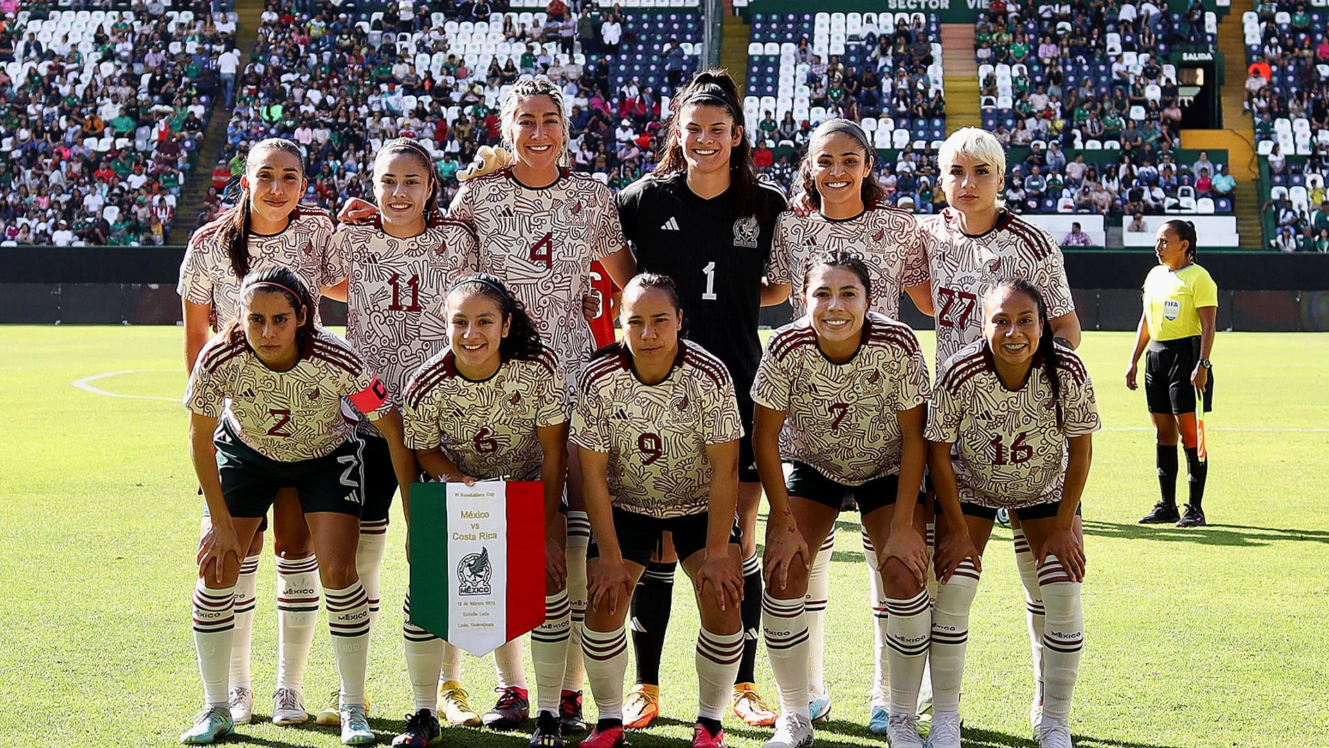 Seleccionador de México elogia el crecimiento del fútbol femenino de Puerto Rico