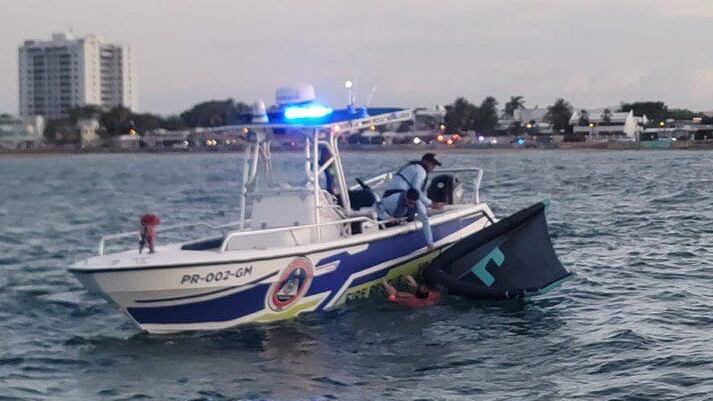rescate exitoso de sky surfista frente a las costas de San Juan