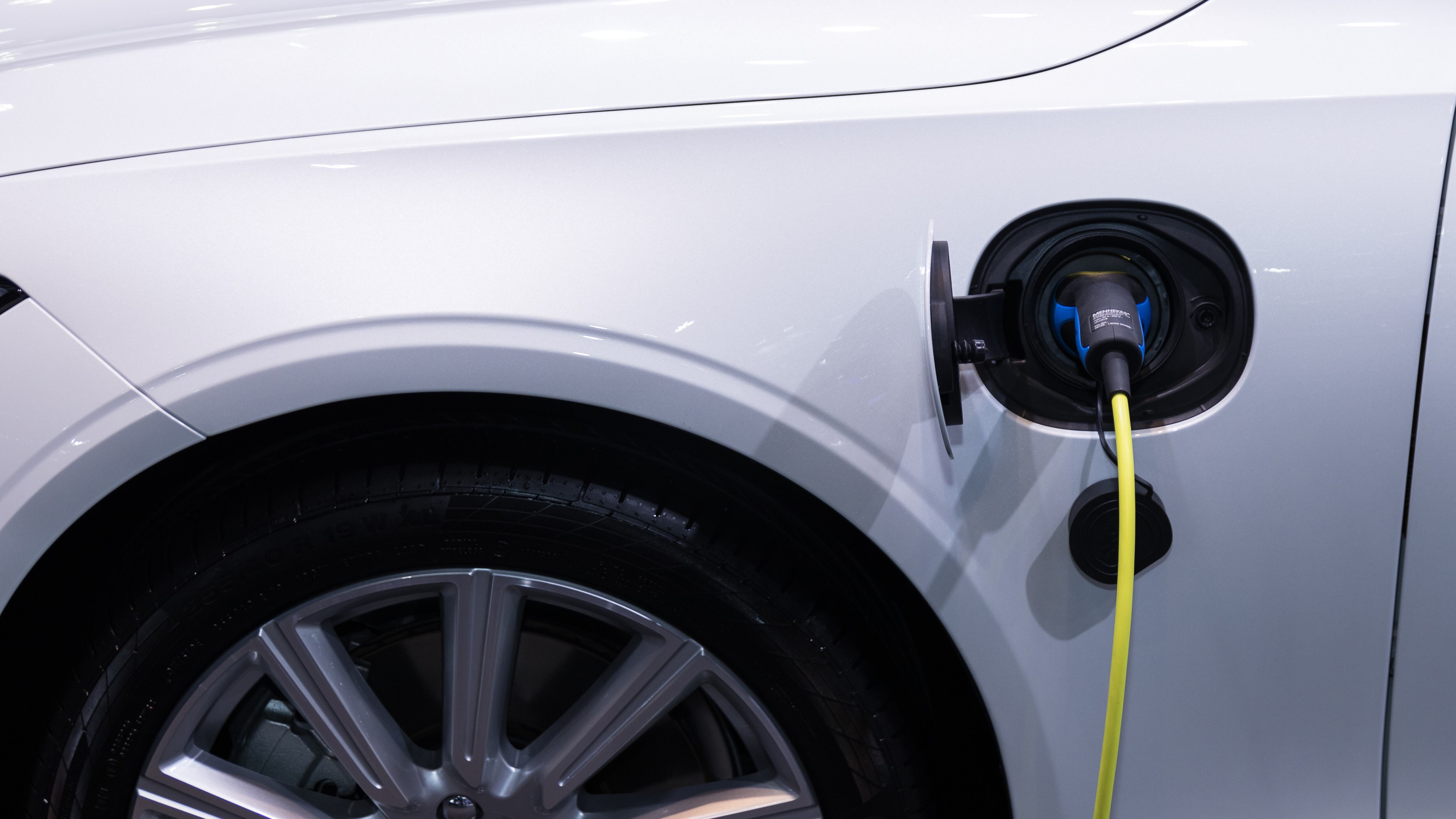 Carga para autos eléctricos en Quito