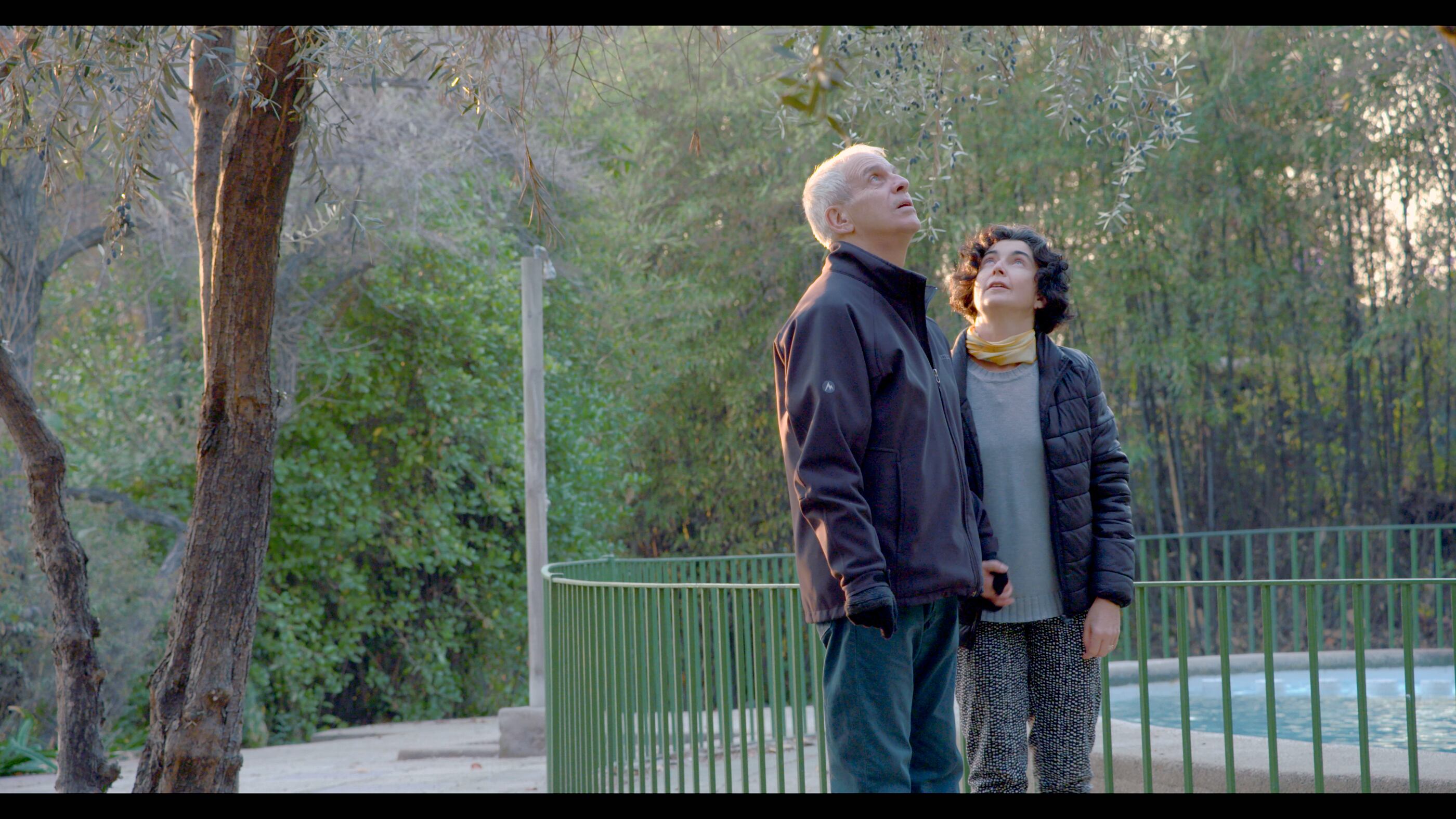 Augusto Góngora, ya fallecido, y Paulina Urrutia. Son los protagonistas del documental La Memoria Infinita. / gentileza