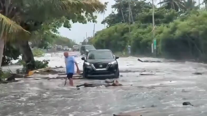 Fuerte oleaje provocado por Beryl