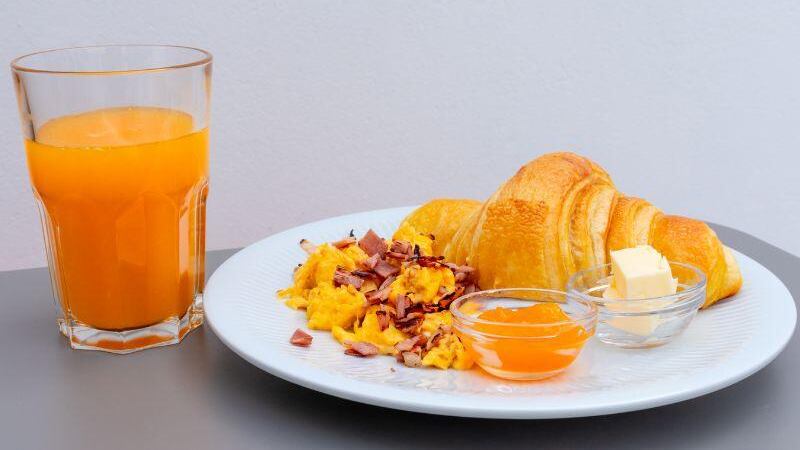 El desayuno es el plato principal y el más importante del dia | Foto: Referencial