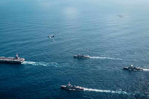 Trump afirma que ataques dentro de Venezuela comenzarán “muy pronto”