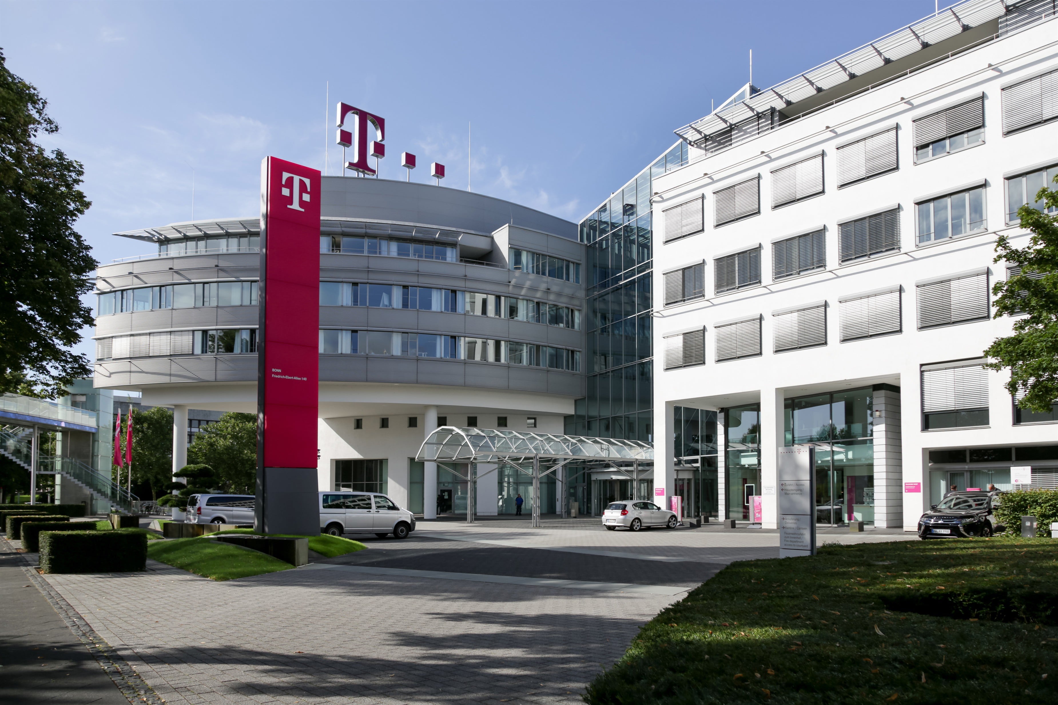 T-Mobile podría fusionarse con su matriz alemana en acuerdo que redefiniría la industria global