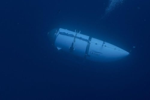Revelan los factores que contribuyeron a la implosión del sumergible Titán durante una expedición a los restos del Titanic