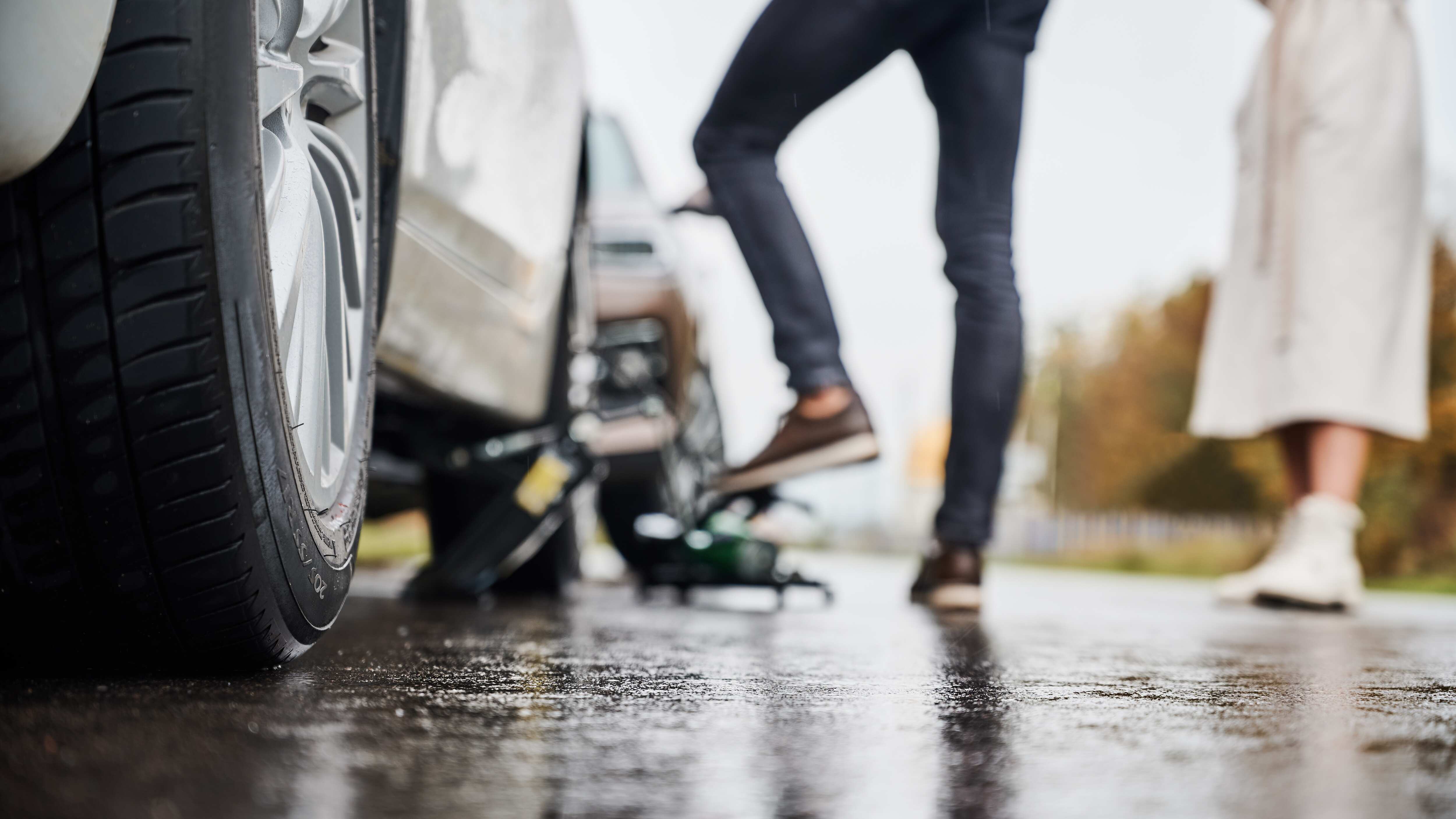 Revisão do carro precisa estar em dia antes de pegar a estrada