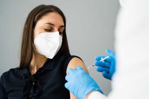 FDA aprueba nuevos refuerzos de vacunas contra el COVID-19