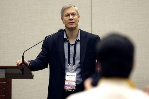 Experto en libre mercado plantea desregulación como vía para el crecimiento de Puerto Rico