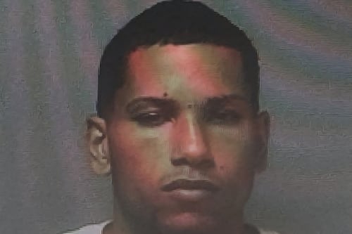 Arrestan a boxeador profesional por violencia de género