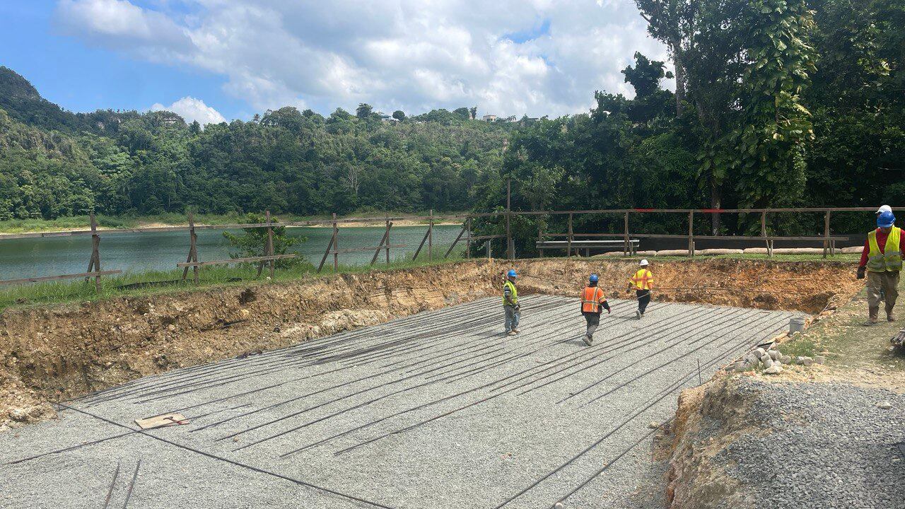 Nueva toma flotante en el embalse Guajataca,