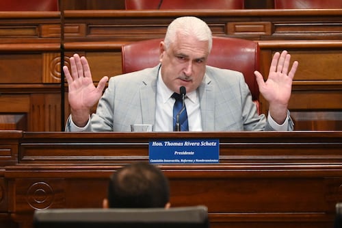 Rivera Schatz acusa a Dalmau de “sacudirse” de presunto vínculo con integrante arrestado del MVC